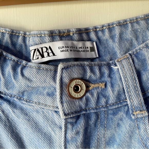 Zara High Waisted Denim Shorts - Picture 3 of 4